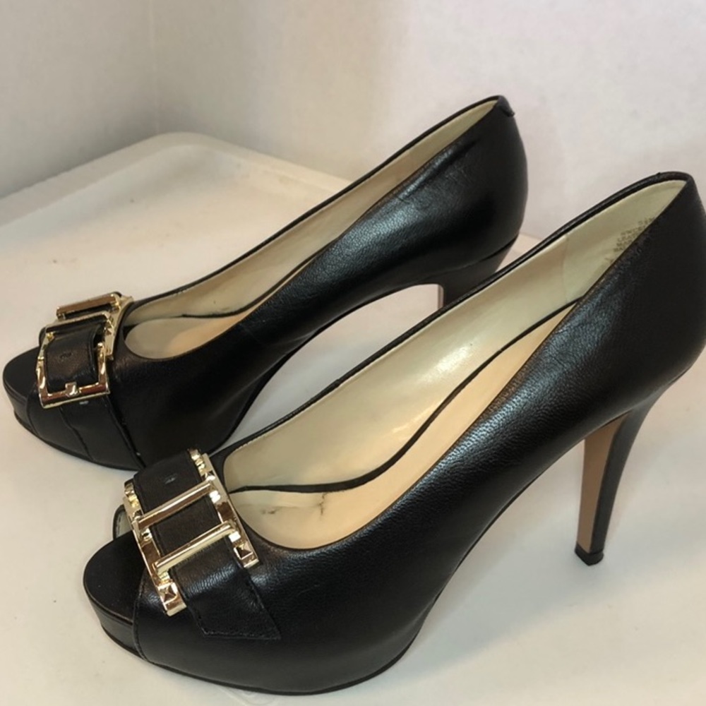 Nine West peep toe black w/gold buckle pump, size 5 1/2